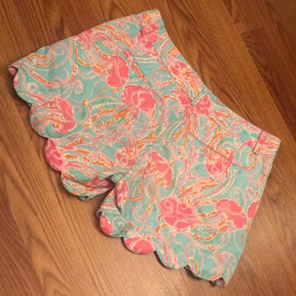 Lily Pulitzer buttercup jellyfish shorts - Picture 2 of 4